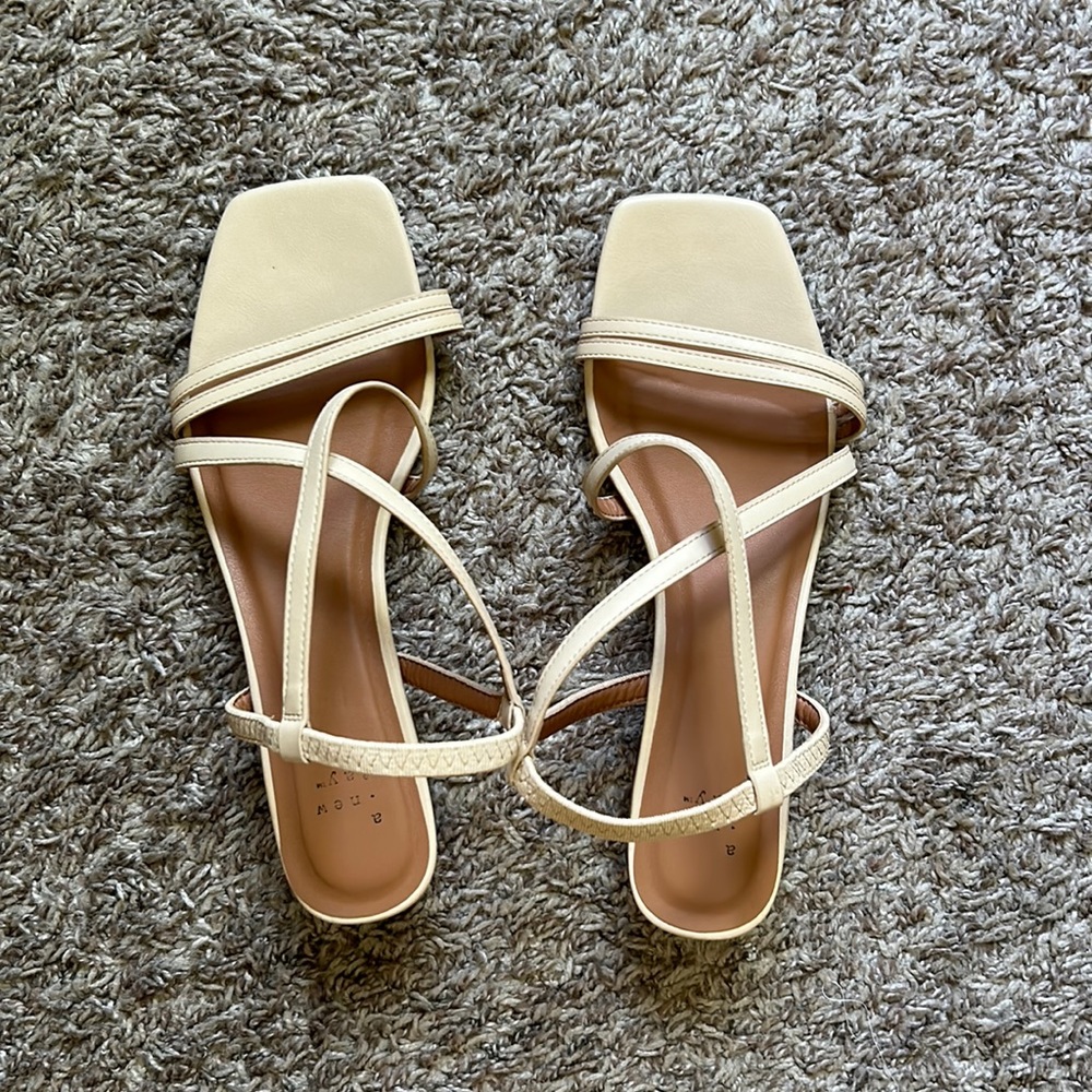Tan Square Toed Strap Sandals with 1in heel.